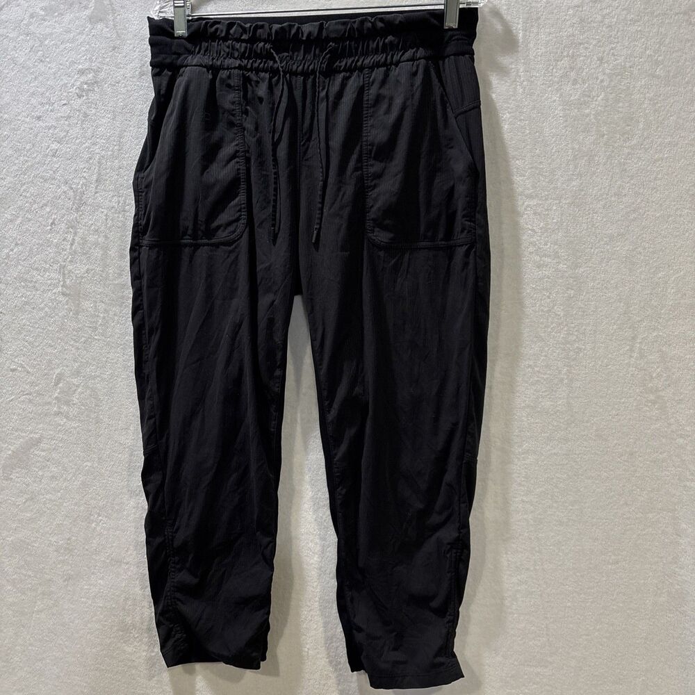 Lululemon Beyond The Studio Crop Pants Women's Size 10 Athleisure Dance LW6BJBS